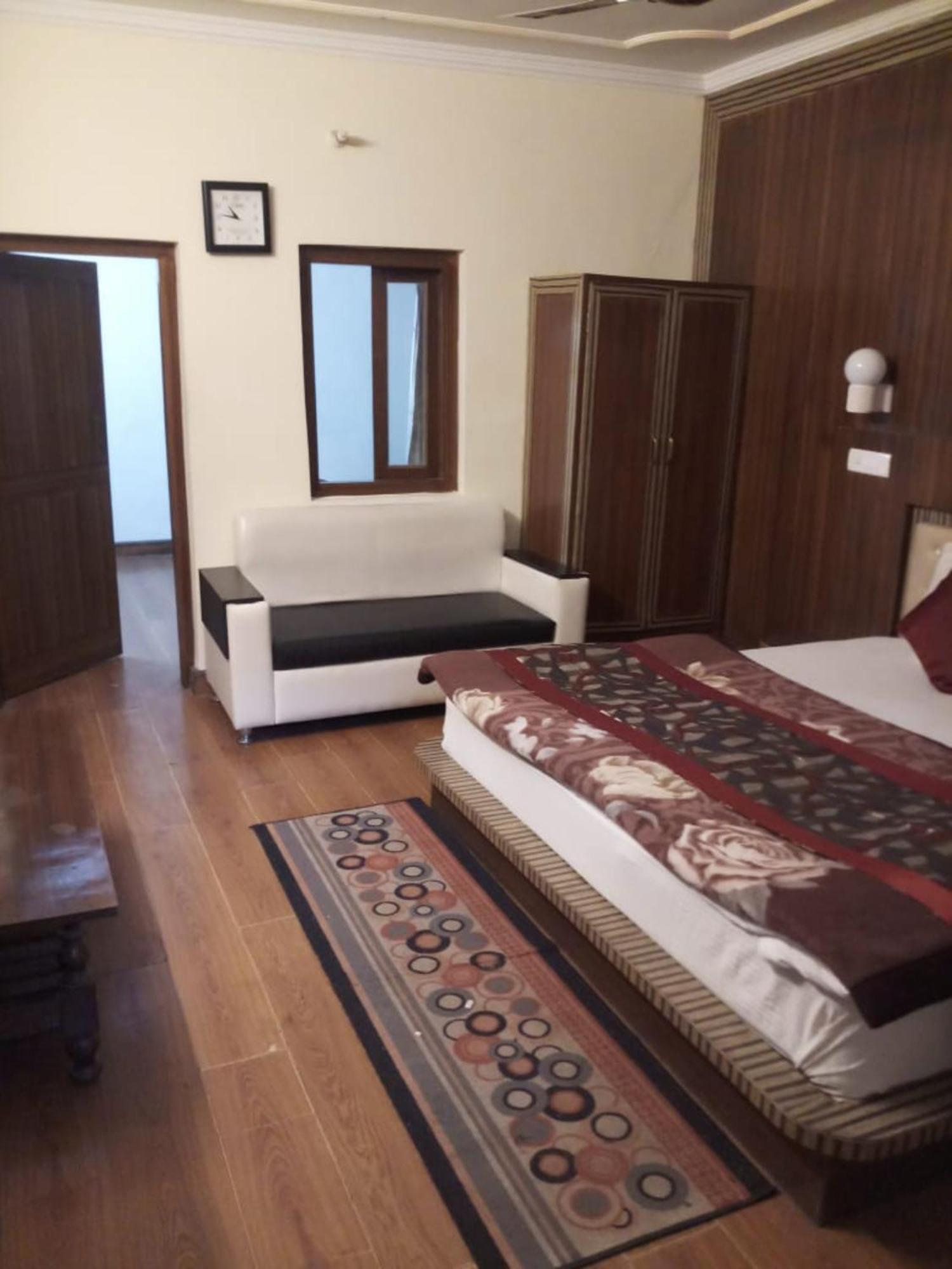 Goroomgo Moon Nainital Near Naini Lake - Parking & Lift Facilities -Hygiene And Spacious Room - Best Seller 外观 照片