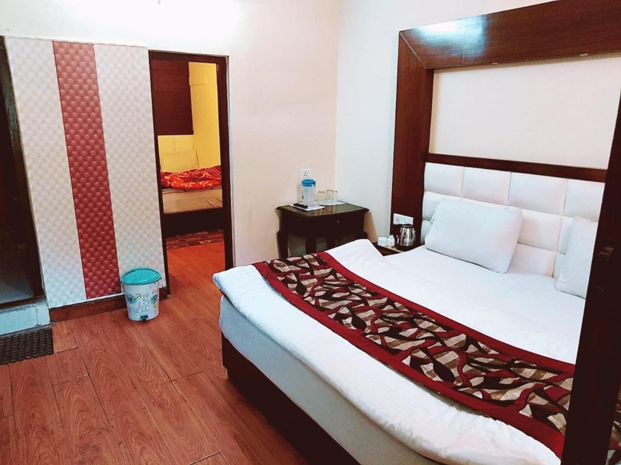 Goroomgo Moon Nainital Near Naini Lake - Parking & Lift Facilities -Hygiene And Spacious Room - Best Seller 外观 照片