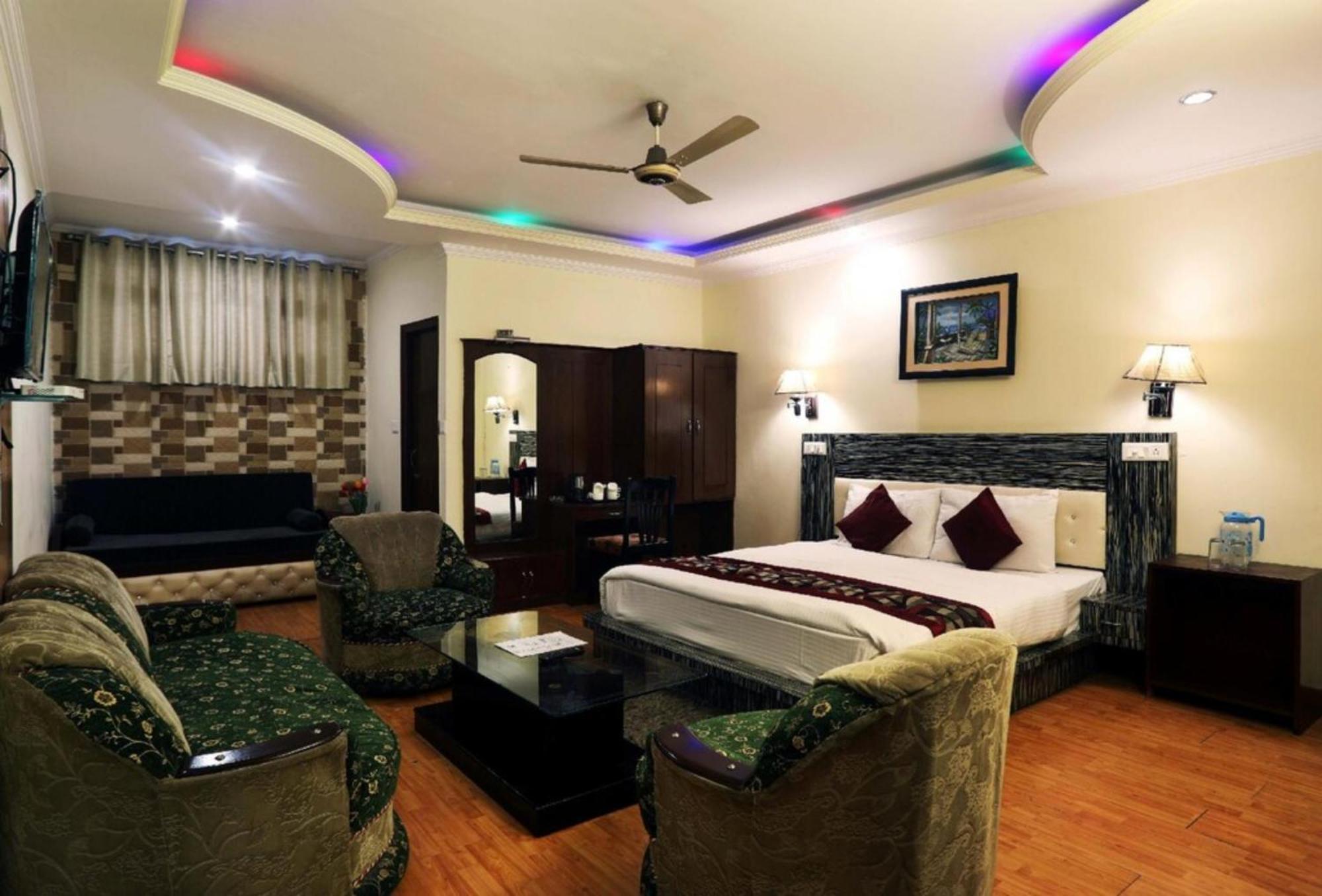 Goroomgo Moon Nainital Near Naini Lake - Parking & Lift Facilities -Hygiene And Spacious Room - Best Seller 外观 照片