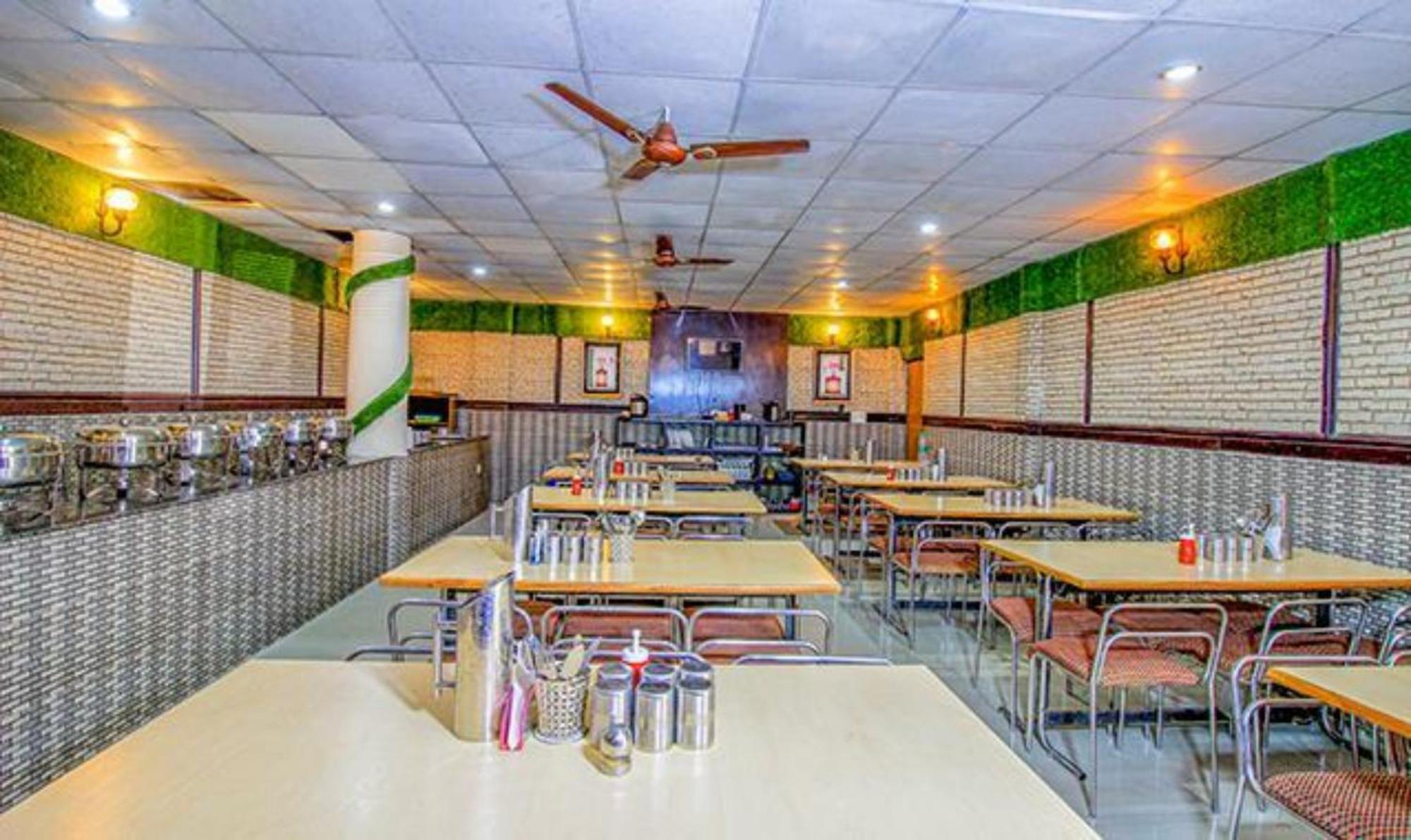 Goroomgo Moon Nainital Near Naini Lake - Parking & Lift Facilities -Hygiene And Spacious Room - Best Seller 外观 照片